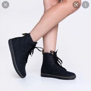 Dr. Marten Shoreditch Canvas Black